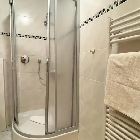 Apartment Haus Dortmund 1 *